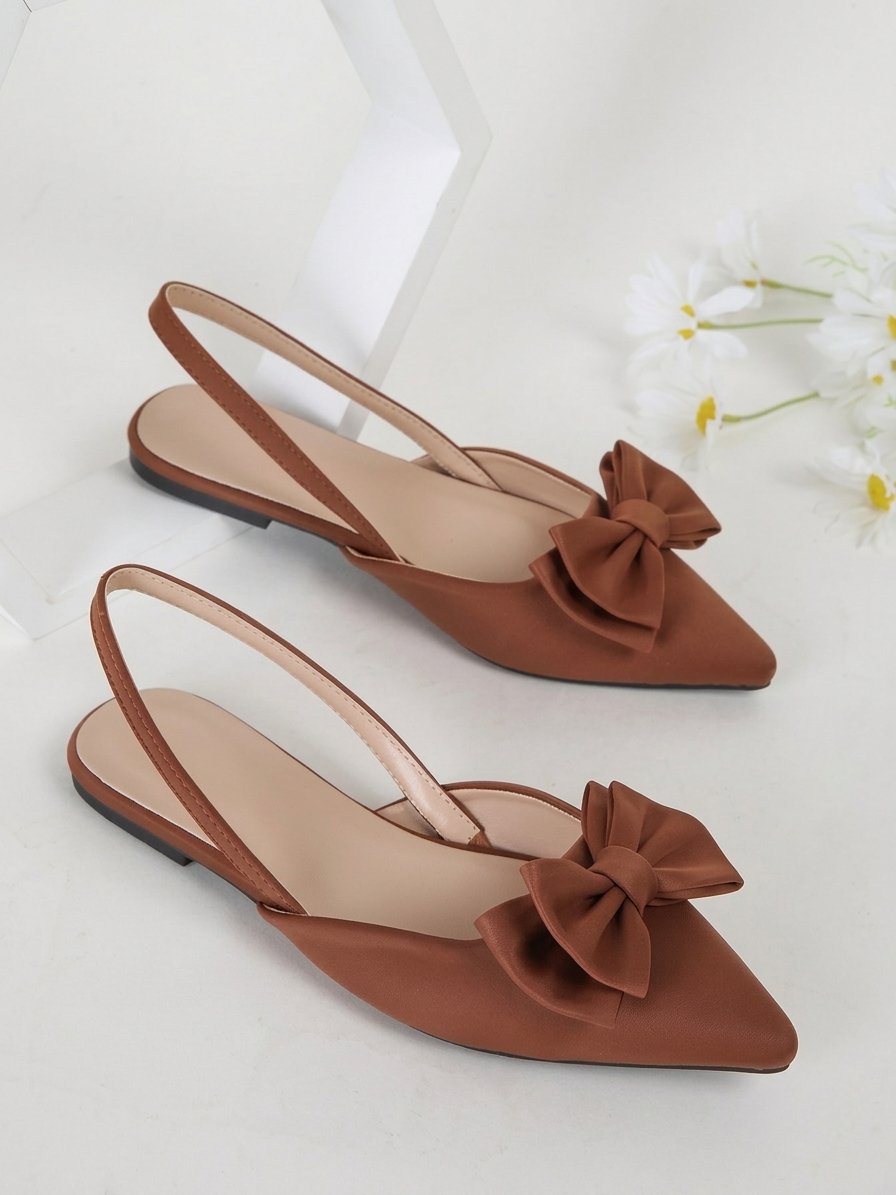 Chestnut Bow Pointed Flat